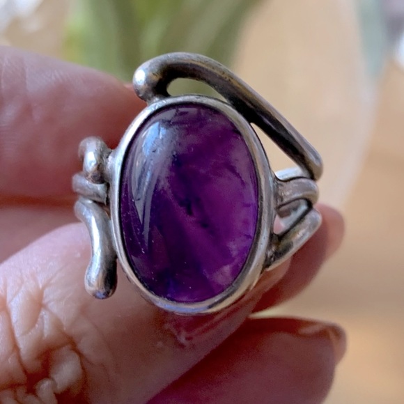 VINTAGE DESIGNER PURPLE OVAL AMETHYST CABOCHON STERLING SILVER RING HEAVY CHUNKY